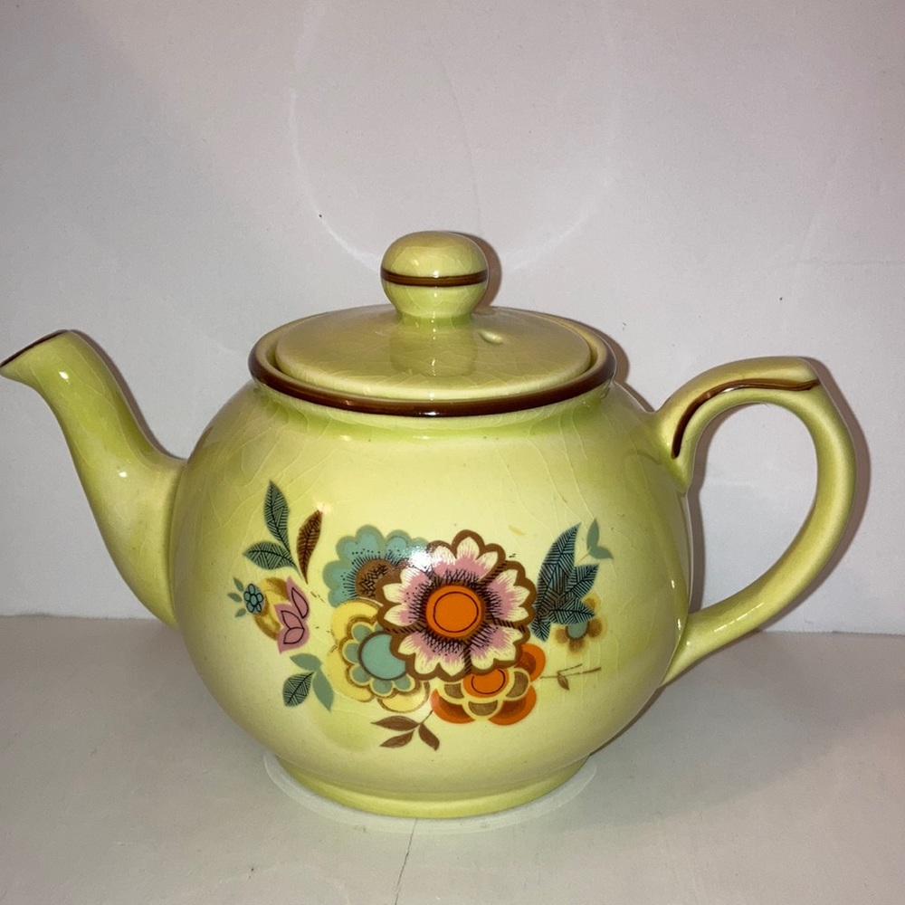 Arthur Wood Mid Century Flower Summertime Teapot